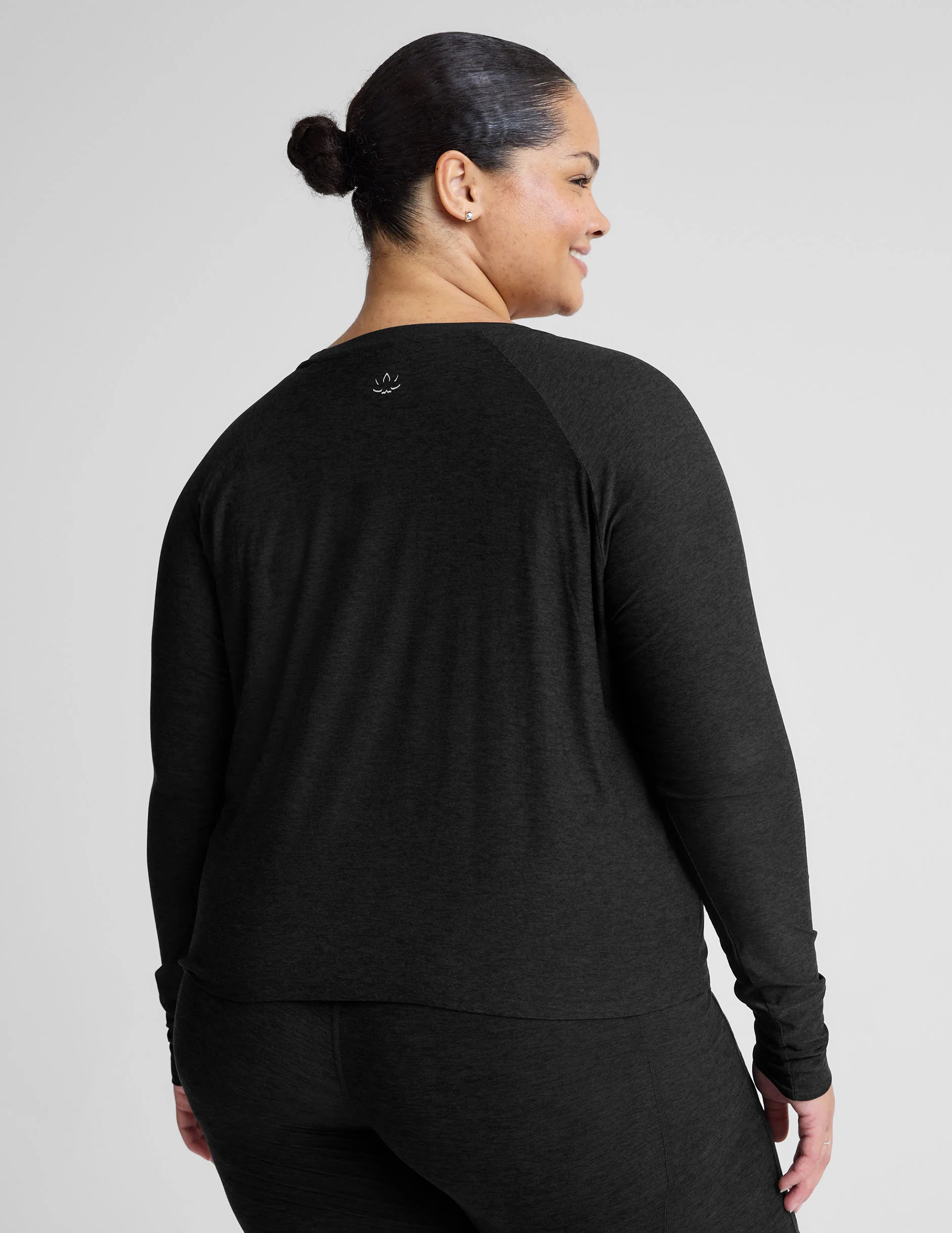 Featherweight Daydreamer Pullover - Styles Love