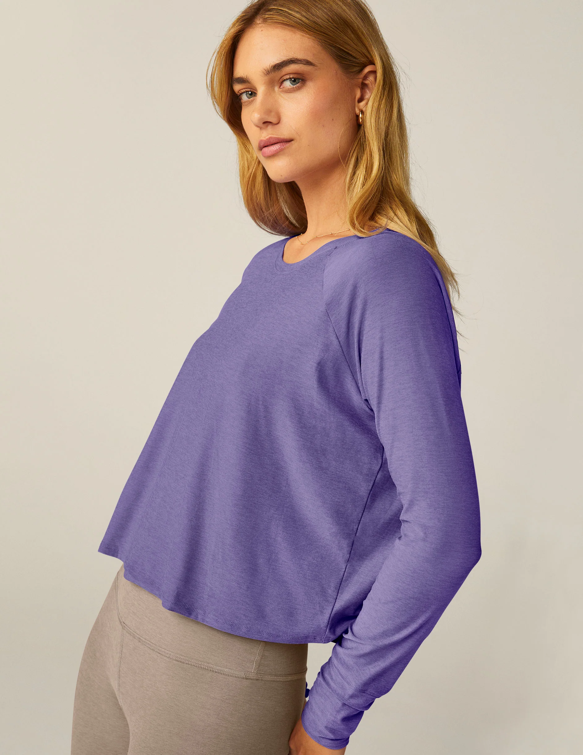 Featherweight Daydreamer Pullover - Styles Love
