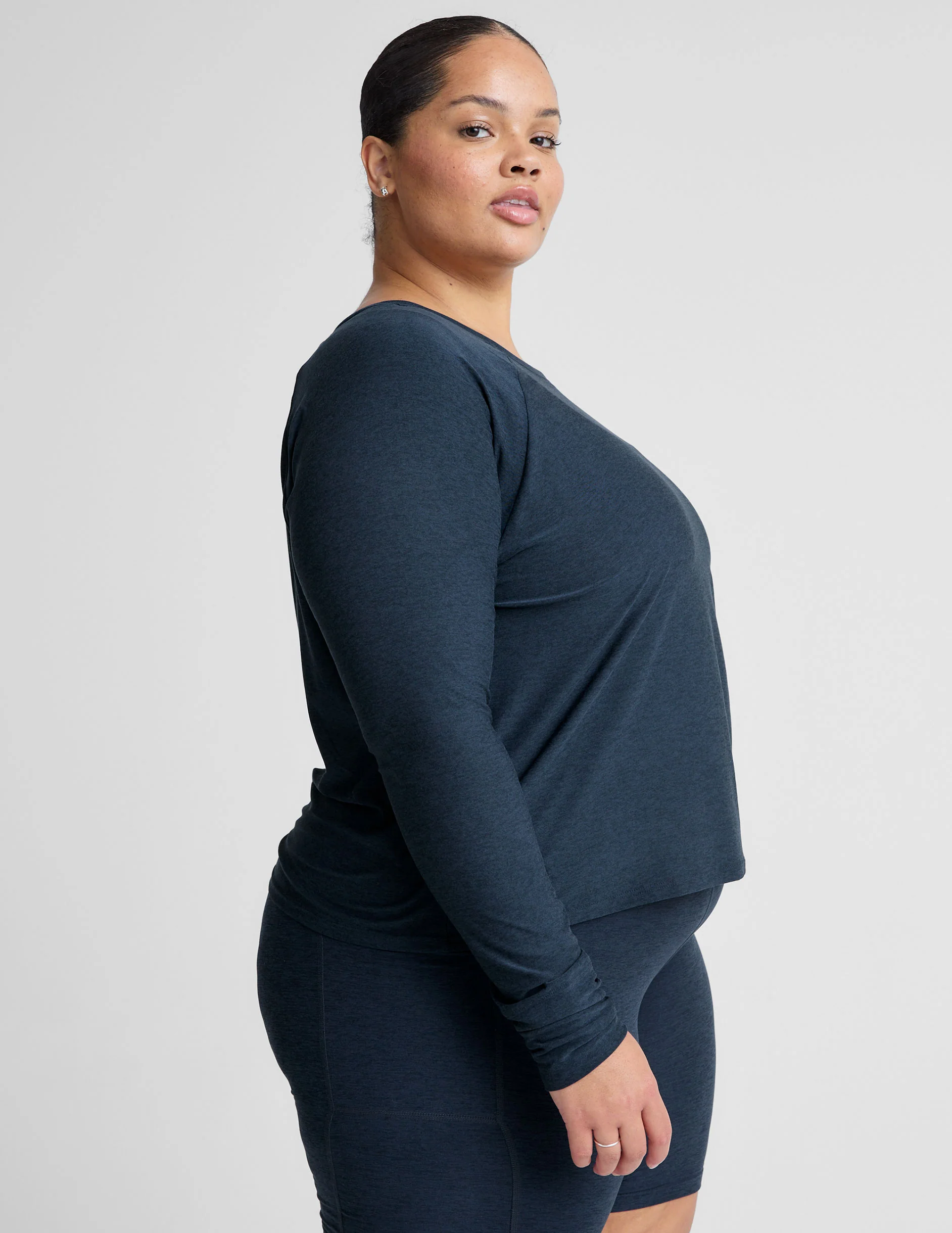 Featherweight Daydreamer Pullover - Styles Love