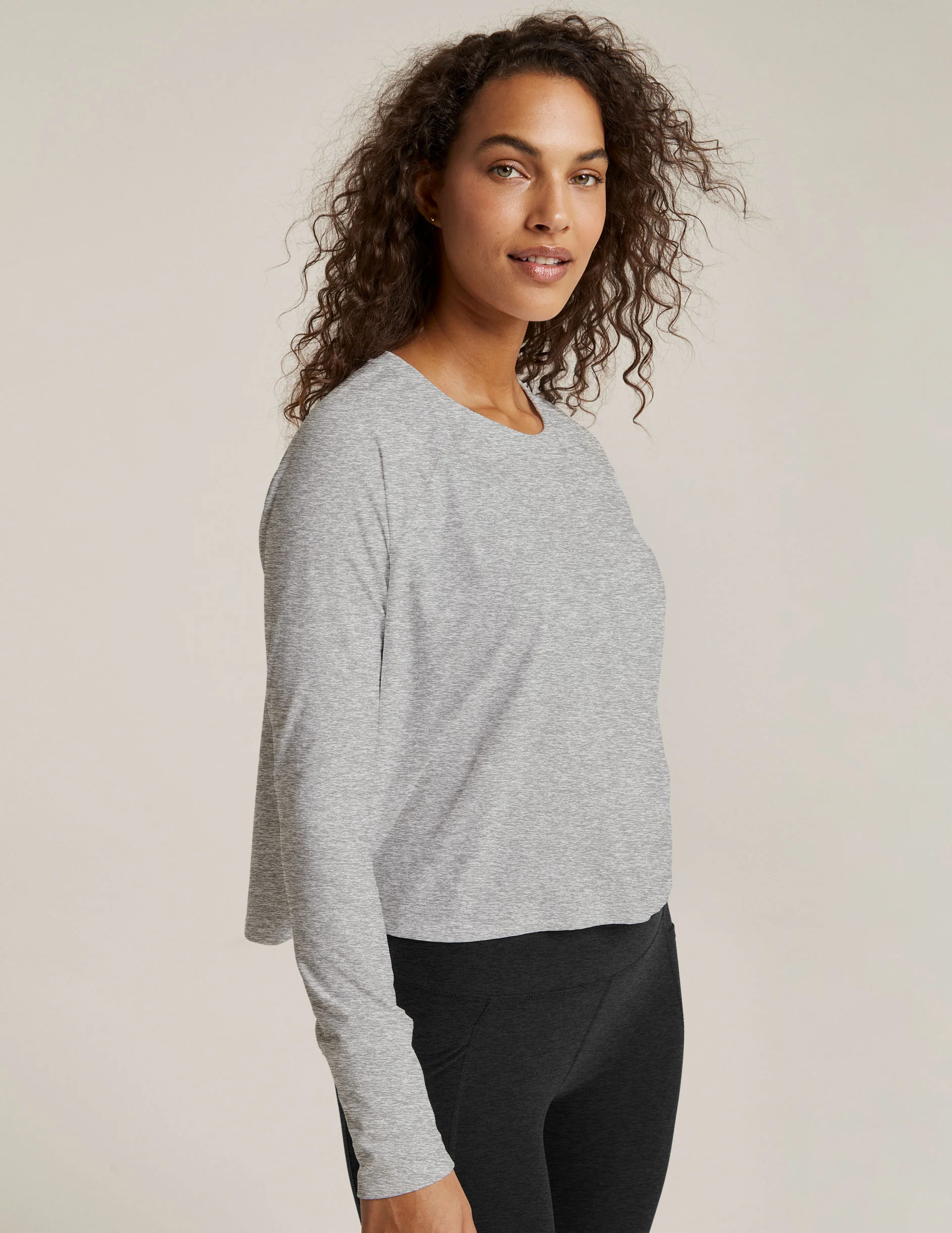 Featherweight Daydreamer Pullover - Styles Love