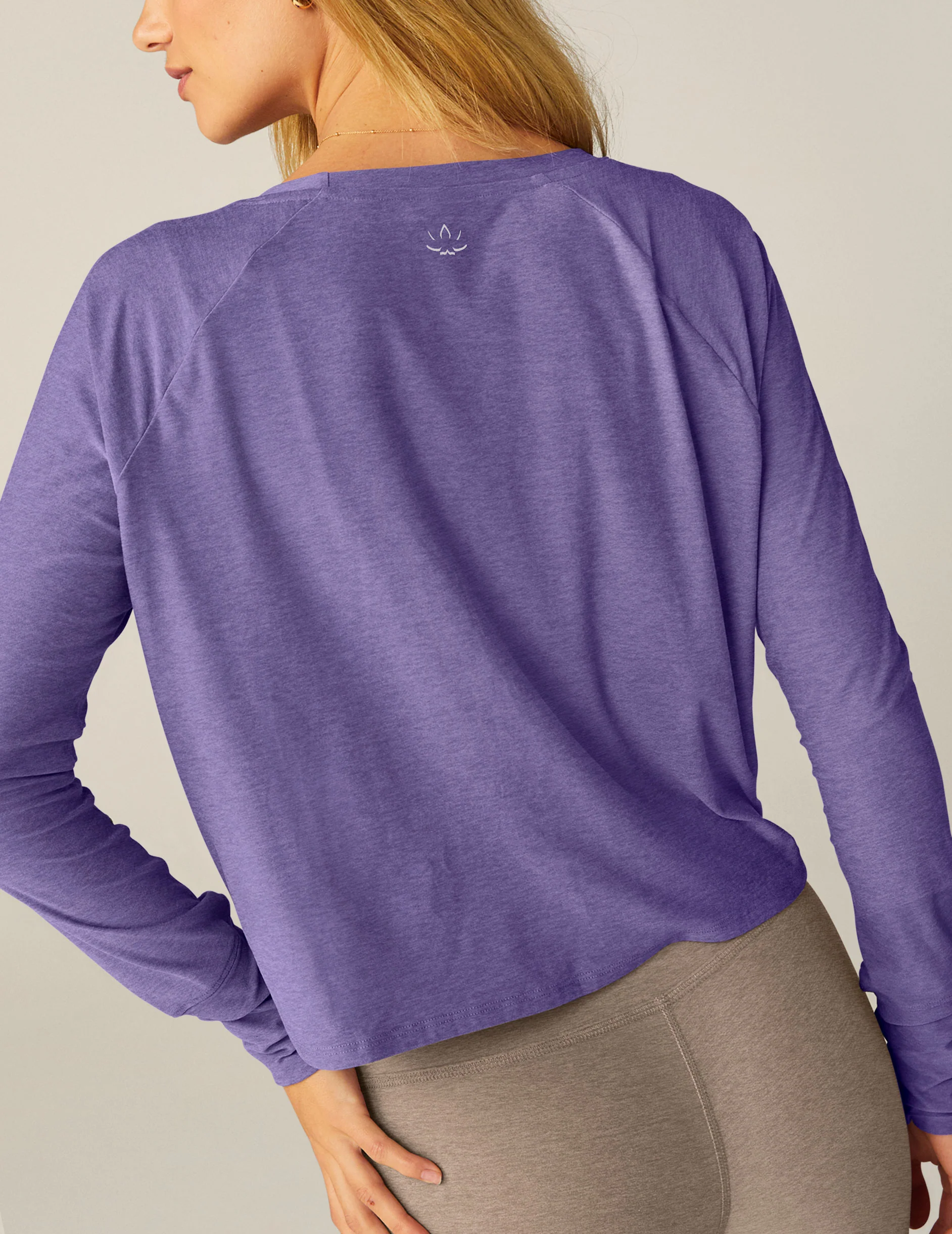 Featherweight Daydreamer Pullover - Styles Love