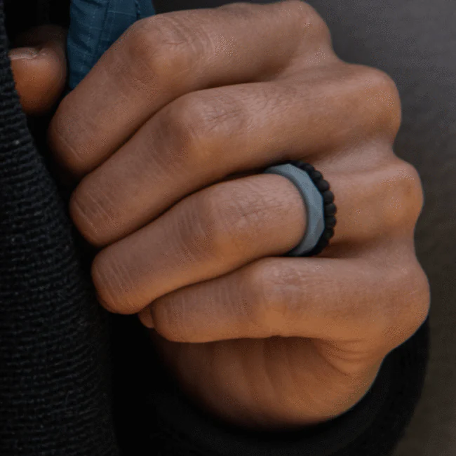 Women's Iridescent Stackable Ring Set - Styles Love