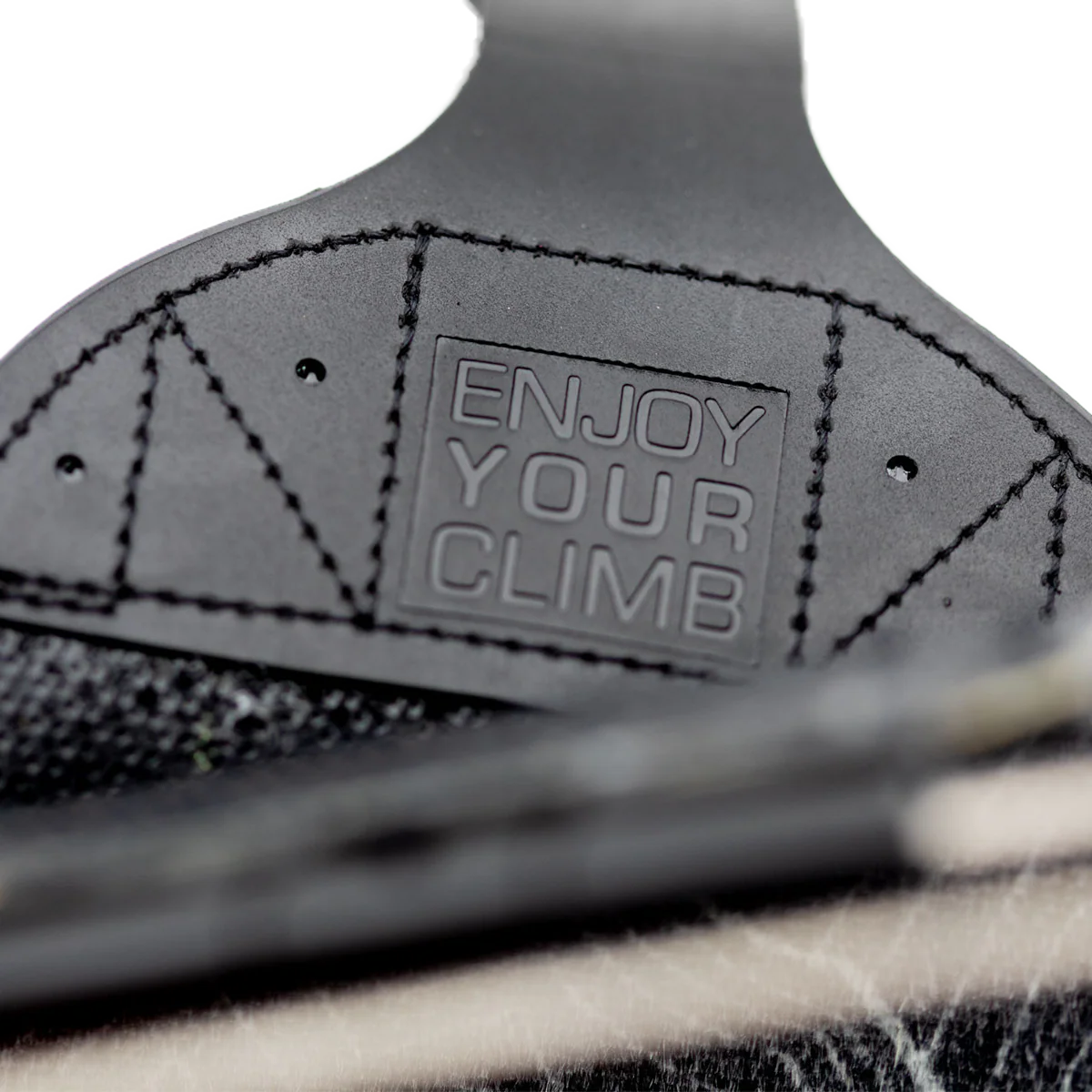 Nomad Pro Trim-To-Fit - Styles Love