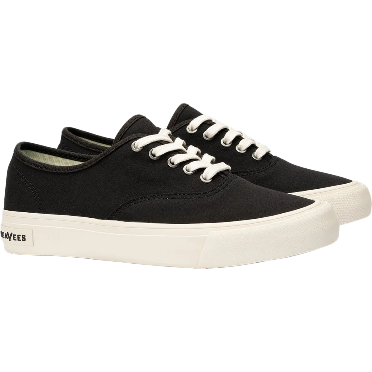 Women's Legend Sneaker Classic - Styles Love