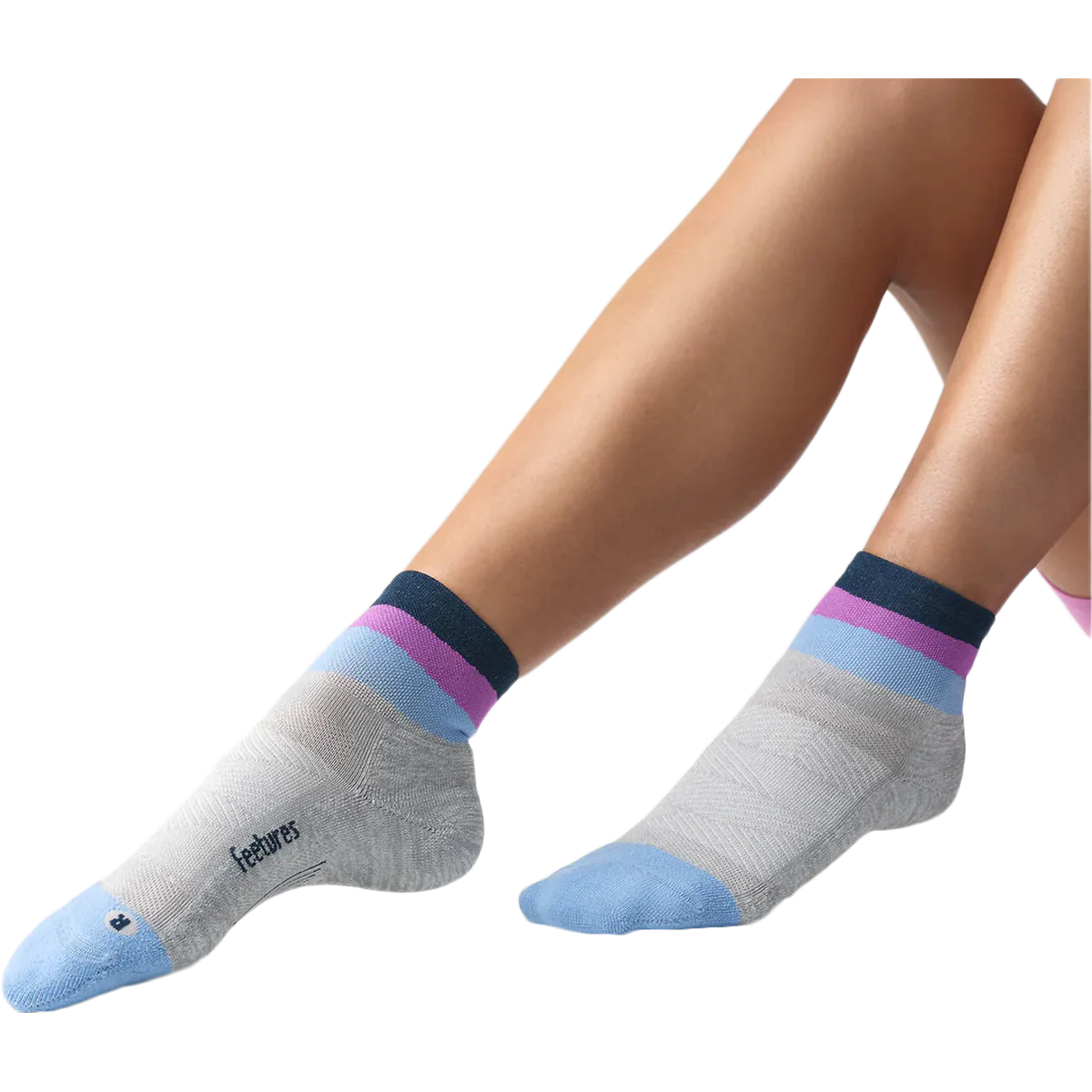 Women's Elite Light Cushion Quarter - Styles Love