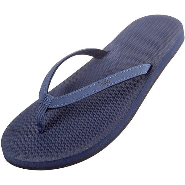 Women's ESSNTLS - Styles Love